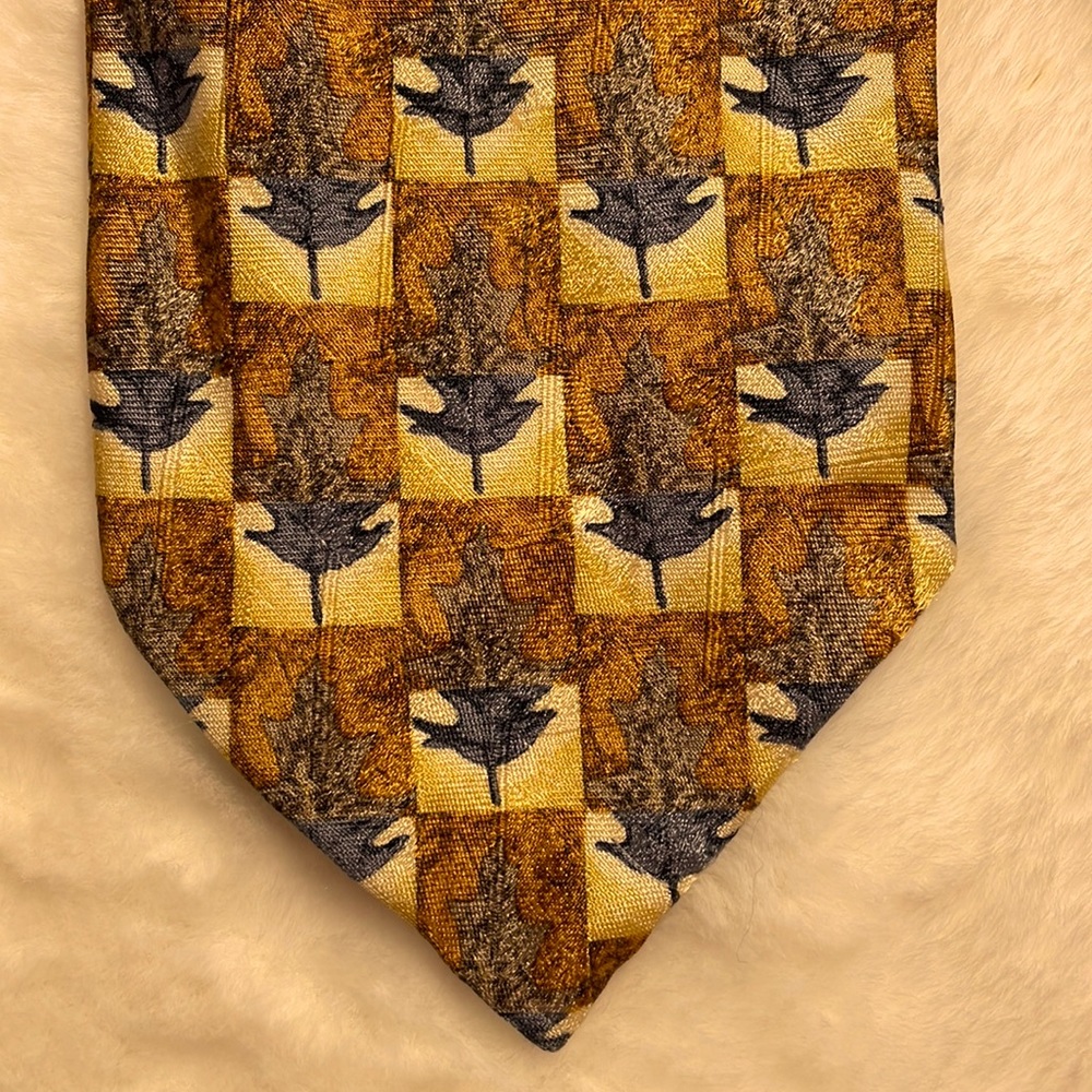 Ermenegildo Zegna Gold & Blue Tie 💯 Silk